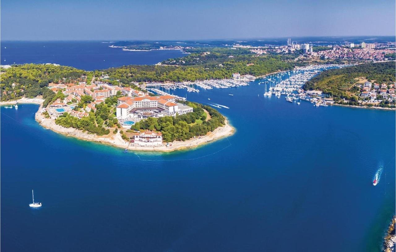 Awesome Apartment In Pula With Wifi Kültér fotó